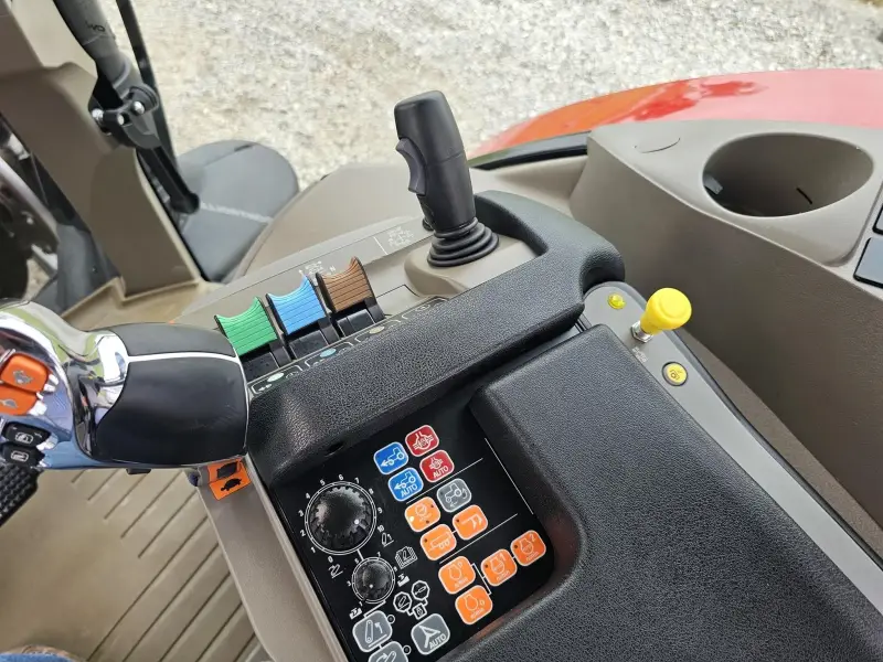 2022 Case IH Puma 200 Tractor – L107 Loader – AFS Connect photo 49